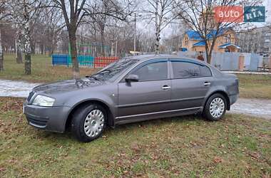 Лифтбек Skoda Superb 2003 в 