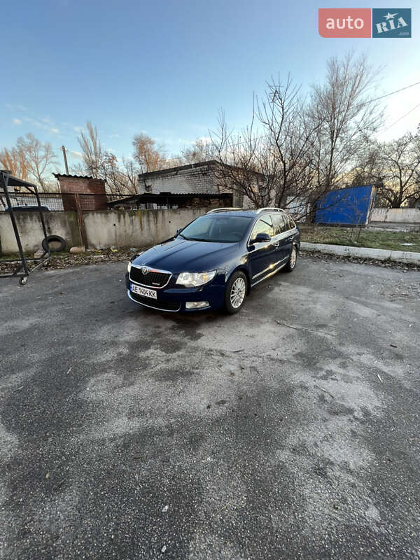 Универсал Skoda Superb 2011 в Днепре