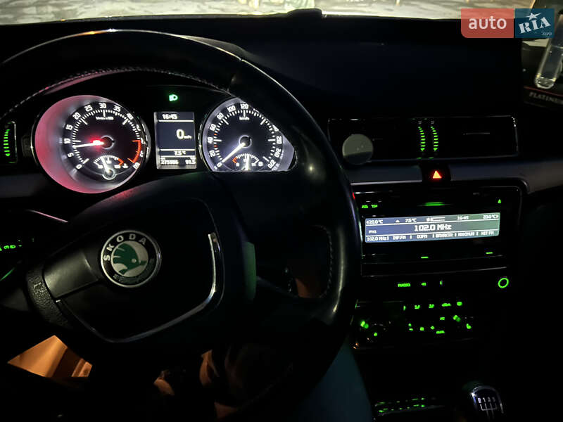 Универсал Skoda Superb 2011 в Днепре