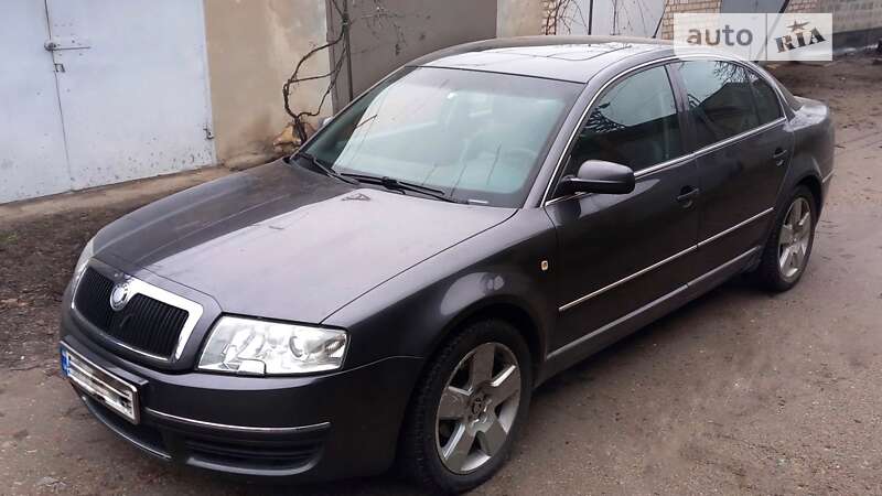 Лифтбек Skoda Superb 2006 в Покрове