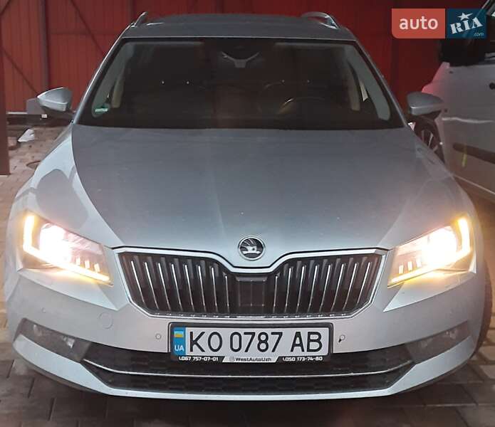 Универсал Skoda Superb 2019 в Ужгороде