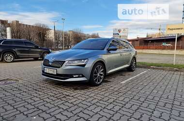 Універсал Skoda Superb 2016 в Луцьку