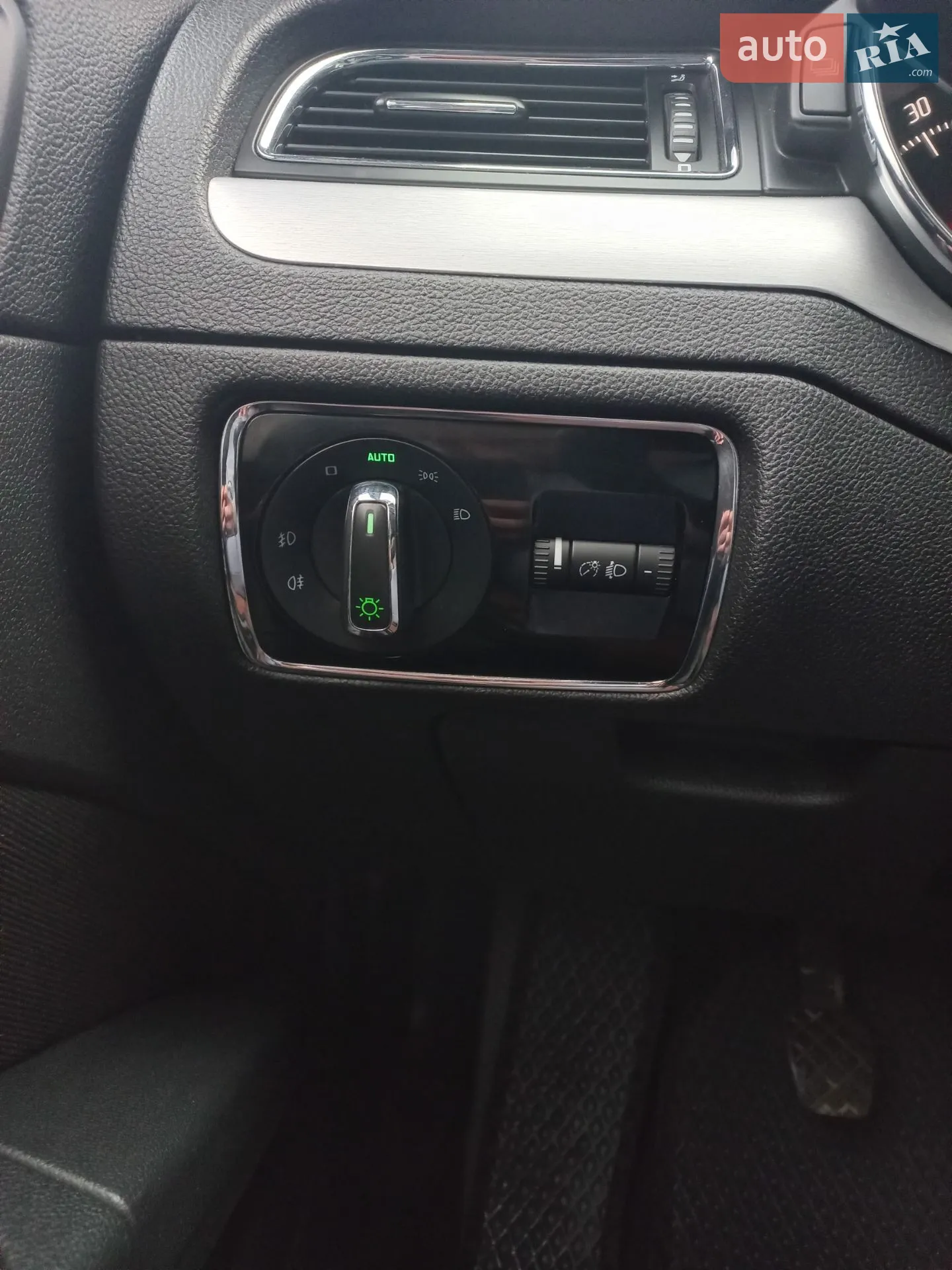 2013 Skoda Superb - мініатюра 10