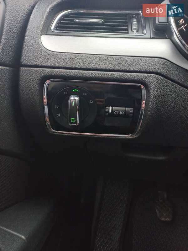 Лифтбек Skoda Superb 2013 в Ужгороде