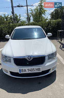 Лифтбек Skoda Superb 2011 в Кропивницком