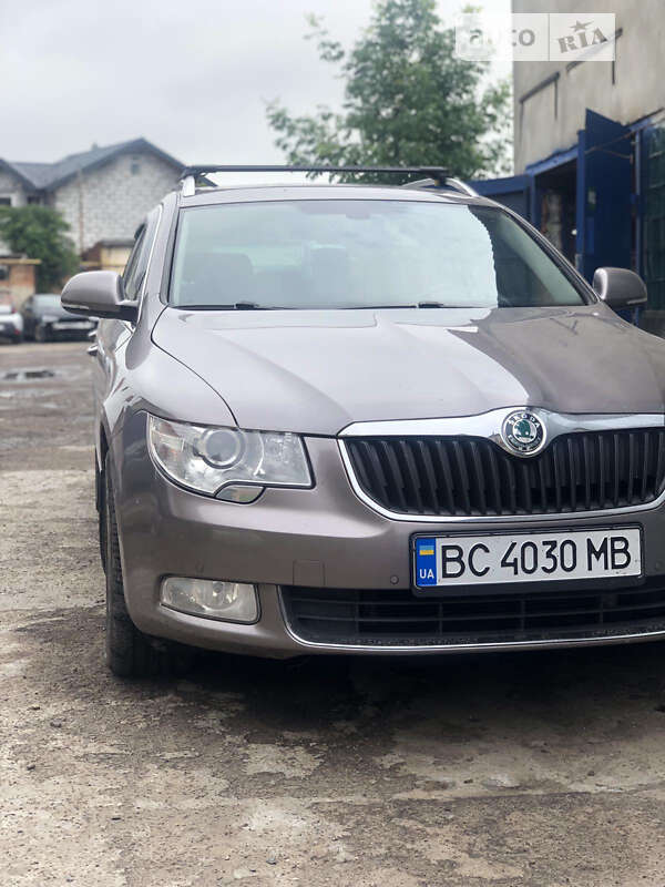Универсал Skoda Superb 2010 в Львове