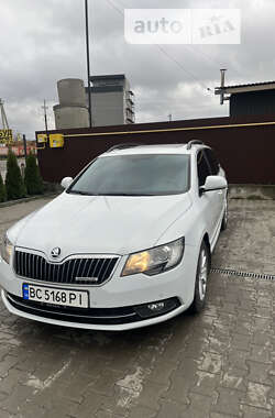 Універсал Skoda Superb 2015 в Львові