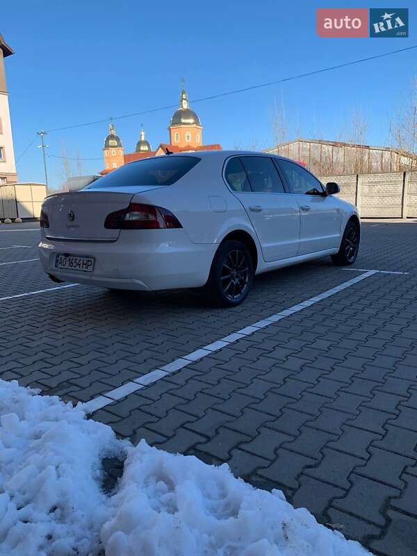 Лифтбек Skoda Superb 2008 в Ужгороде