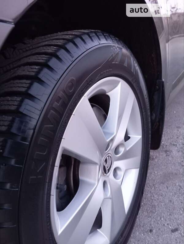 Хэтчбек Skoda Superb 2016 в Кривом Роге