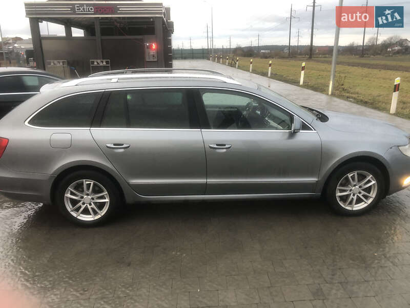 Skoda Superb 2011