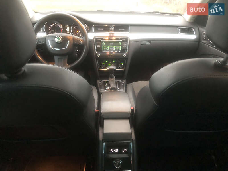 Универсал Skoda Superb 2011 в Львове