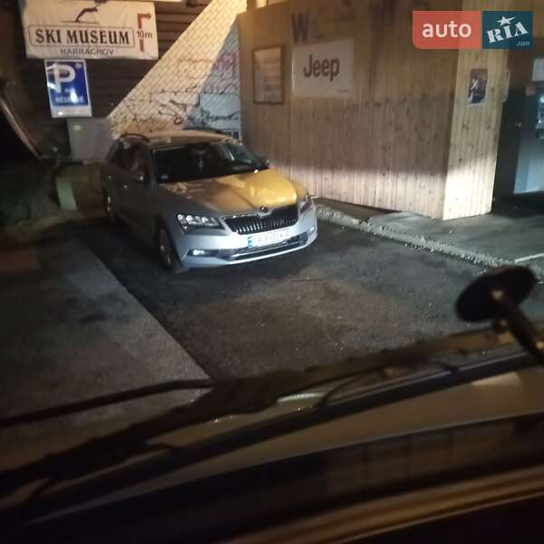 Универсал Skoda Superb 2016 в Черкассах