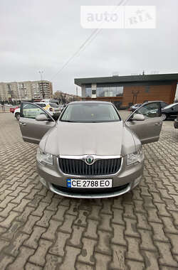 Лифтбек Skoda Superb 2011 в Черновцах