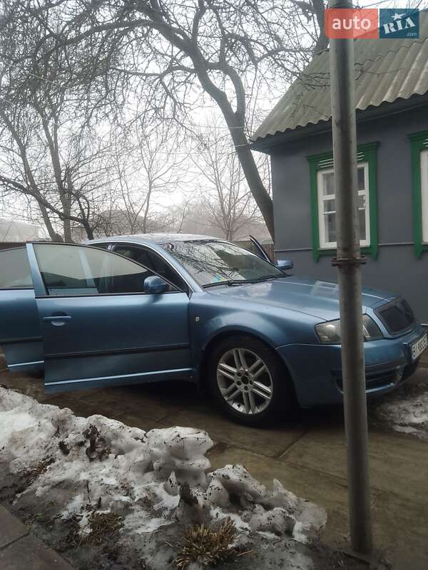 Ліфтбек Skoda Superb 2004 в Сумах