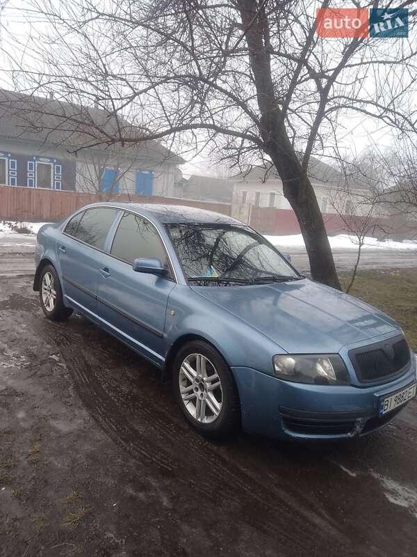 Ліфтбек Skoda Superb 2004 в Сумах
