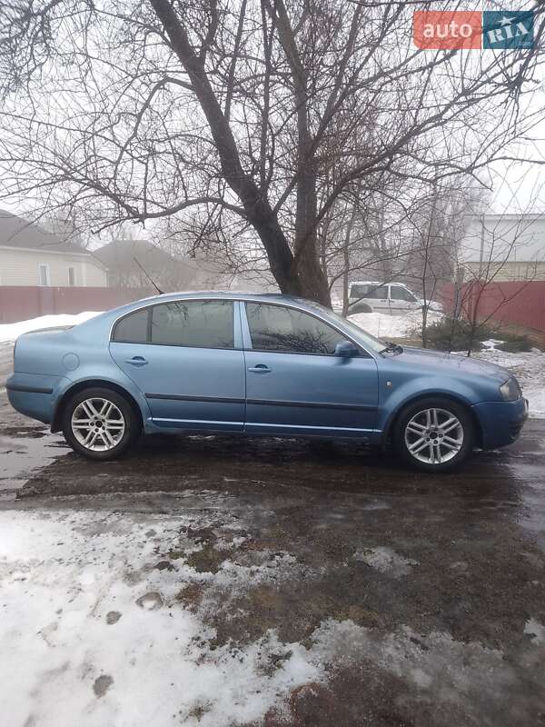 Skoda Superb 2004