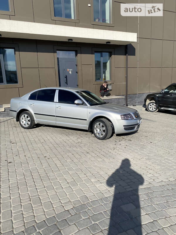 Ліфтбек Skoda Superb 2006 в Чорткові