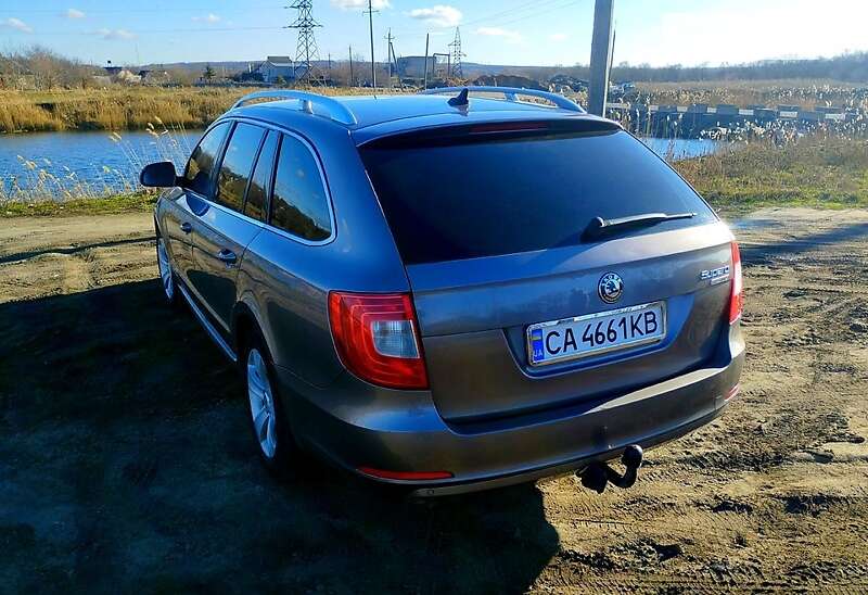 Універсал Skoda Superb 2012 в Вознесенську
