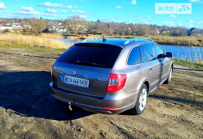 Універсал Skoda Superb 2012 в Вознесенську