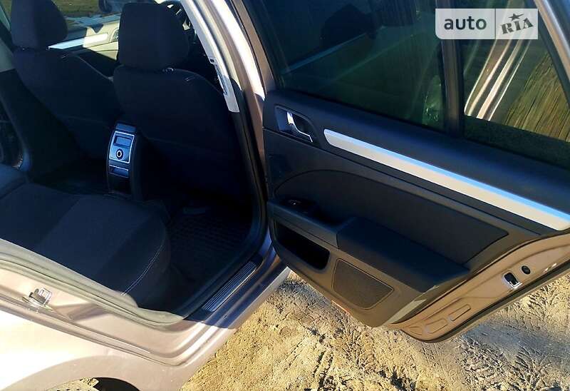 Універсал Skoda Superb 2012 в Вознесенську