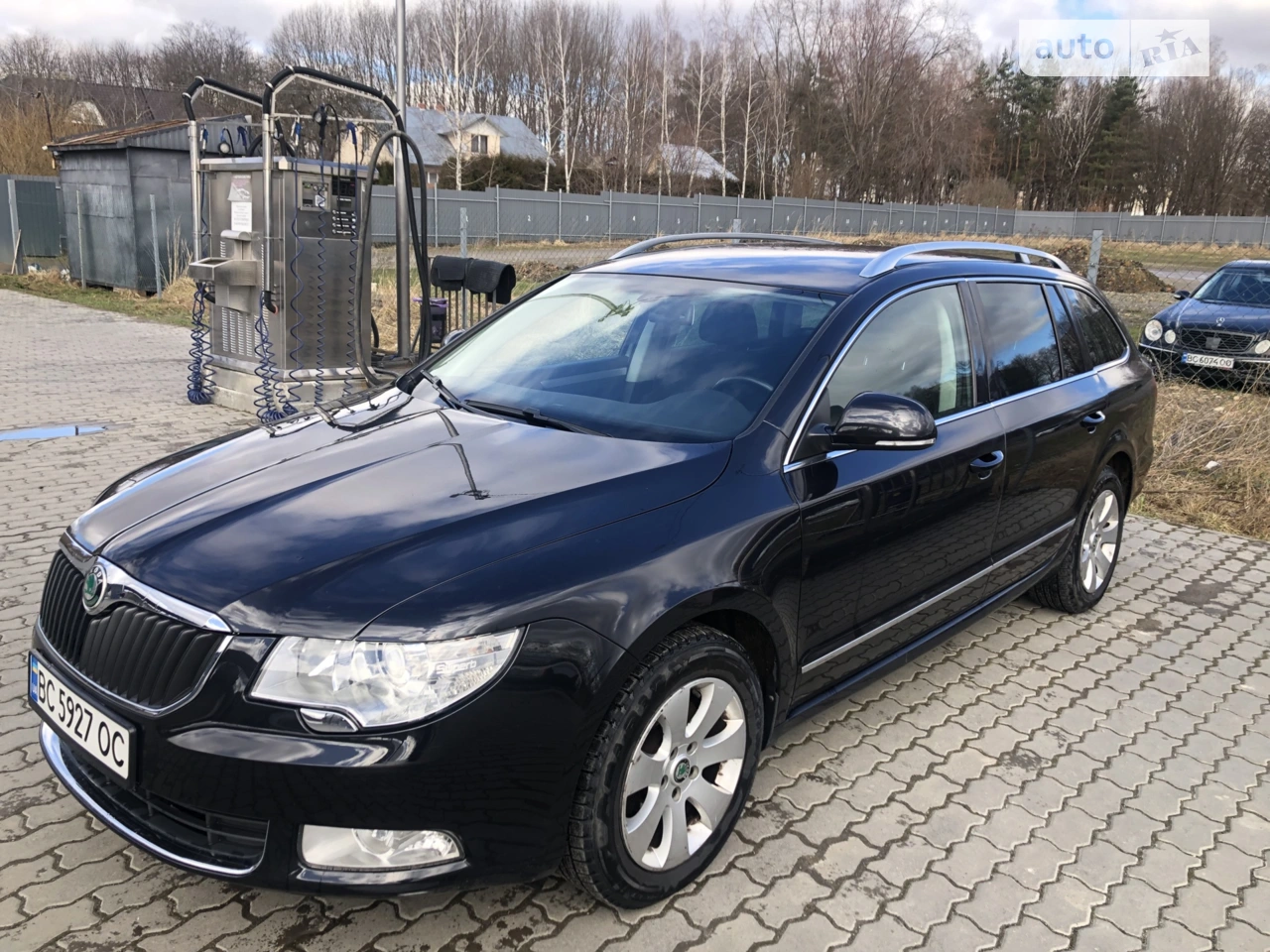 2010 Skoda Superb - мініатюра 16