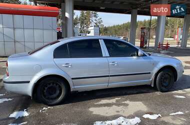 Лифтбек Skoda Superb 2008 в 