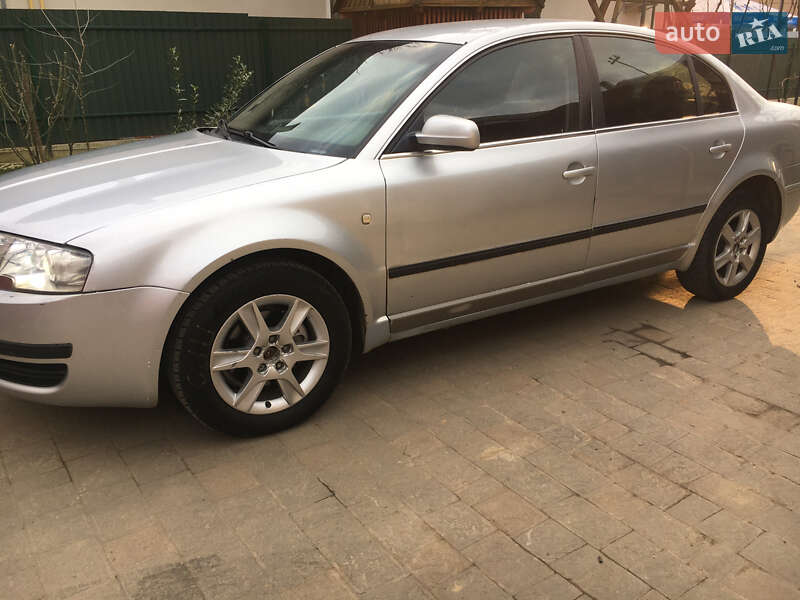 Лифтбек Skoda Superb 2006 в Ужгороде