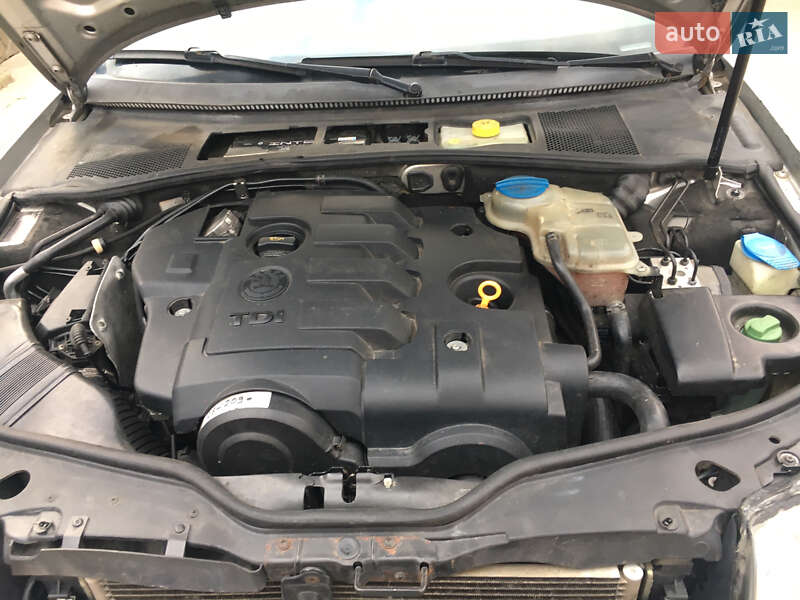Лифтбек Skoda Superb 2006 в Ужгороде