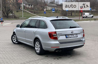 Универсал Skoda Superb 2014 в Ровно