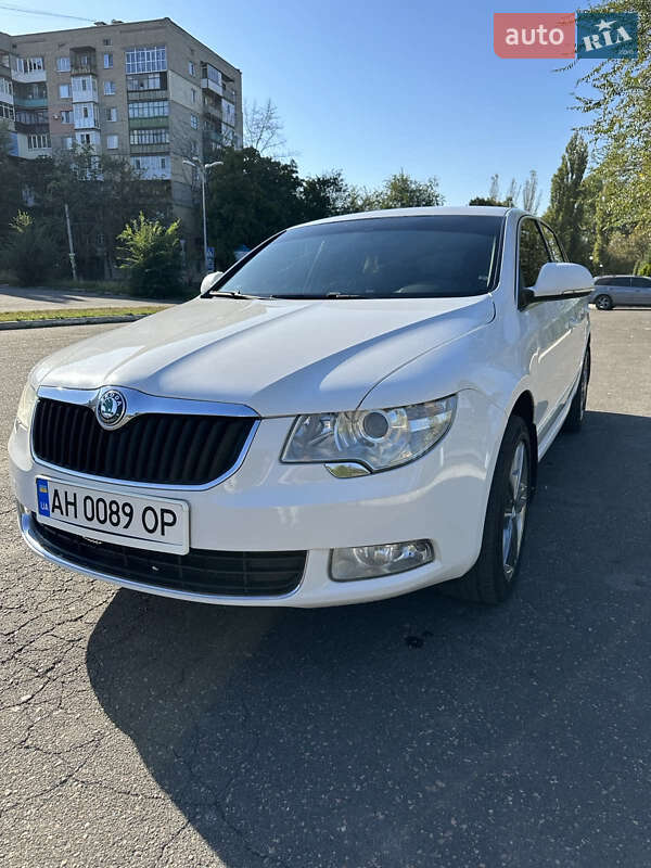 Ліфтбек Skoda Superb 2011 в Кам'янському