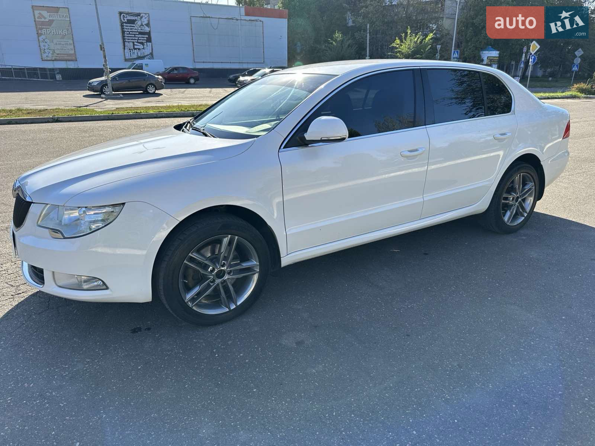 2011 Skoda Superb - мініатюра 3