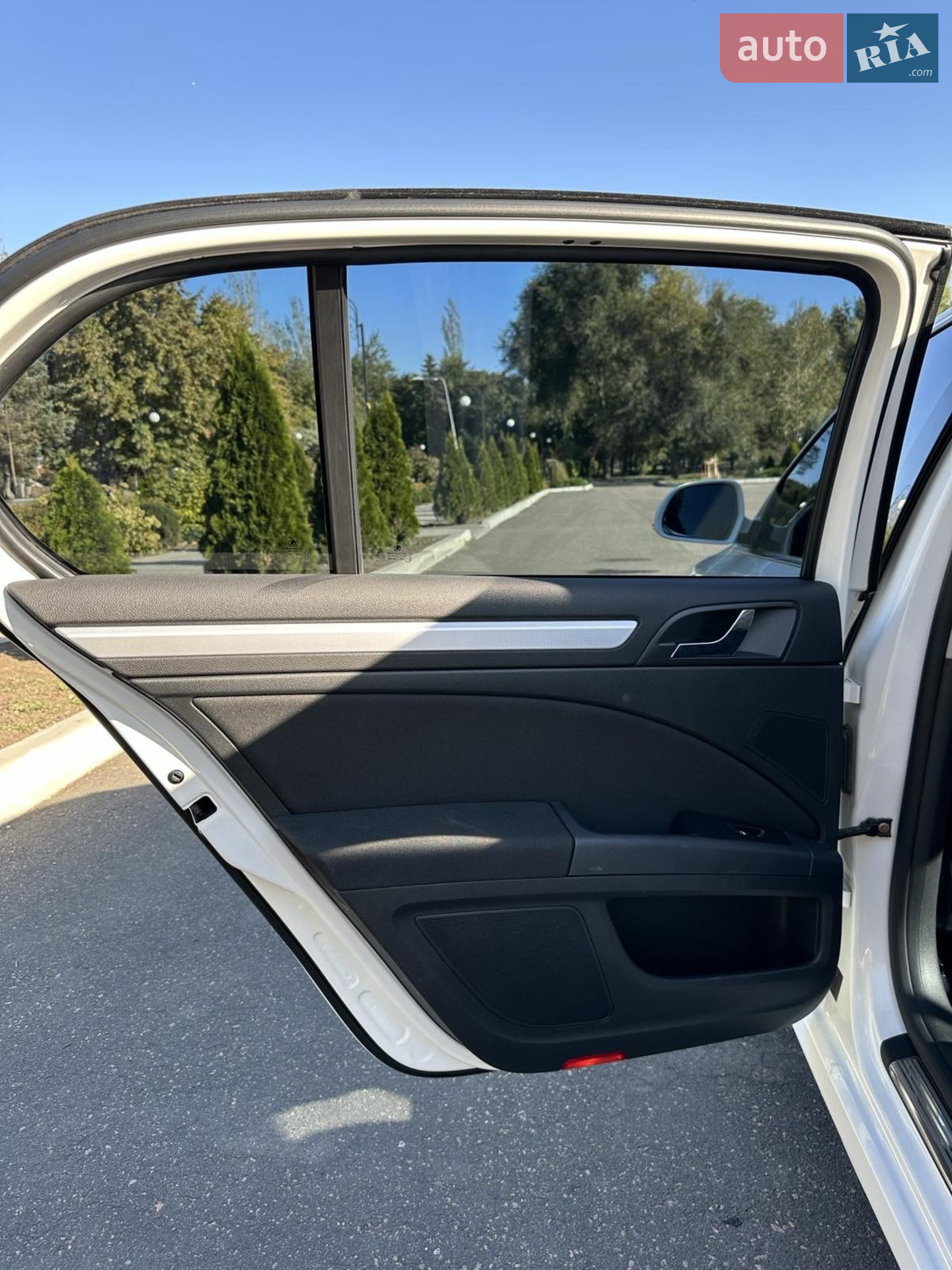 2011 Skoda Superb - мініатюра 11