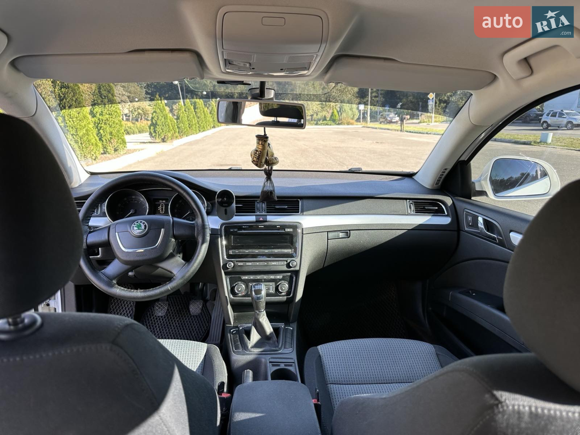 2011 Skoda Superb - мініатюра 13