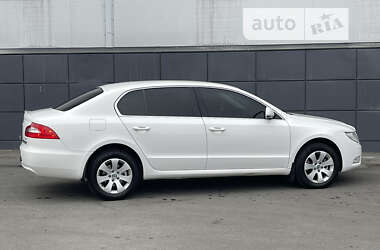 Лифтбек Skoda Superb 2013 в Одессе