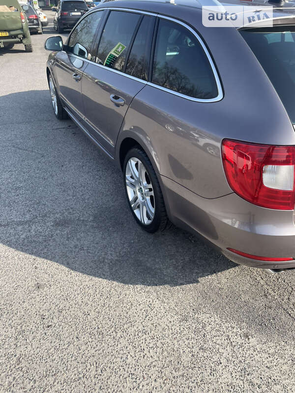 Універсал Skoda Superb 2012 в Львові фото 7 Універсал Skoda Superb 2012 в Львові