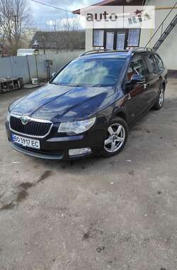 Універсал Skoda Superb 2011 в Тернополі