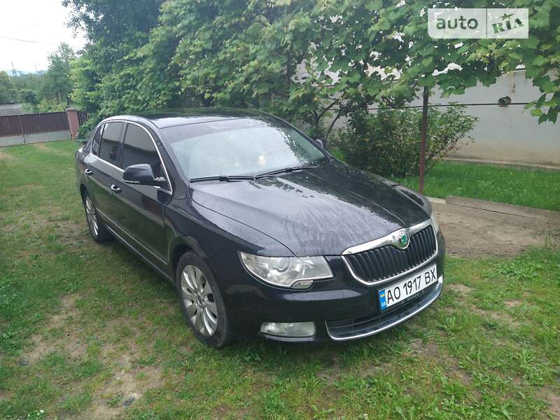 Ліфтбек Skoda Superb 2010 в Ужгороді