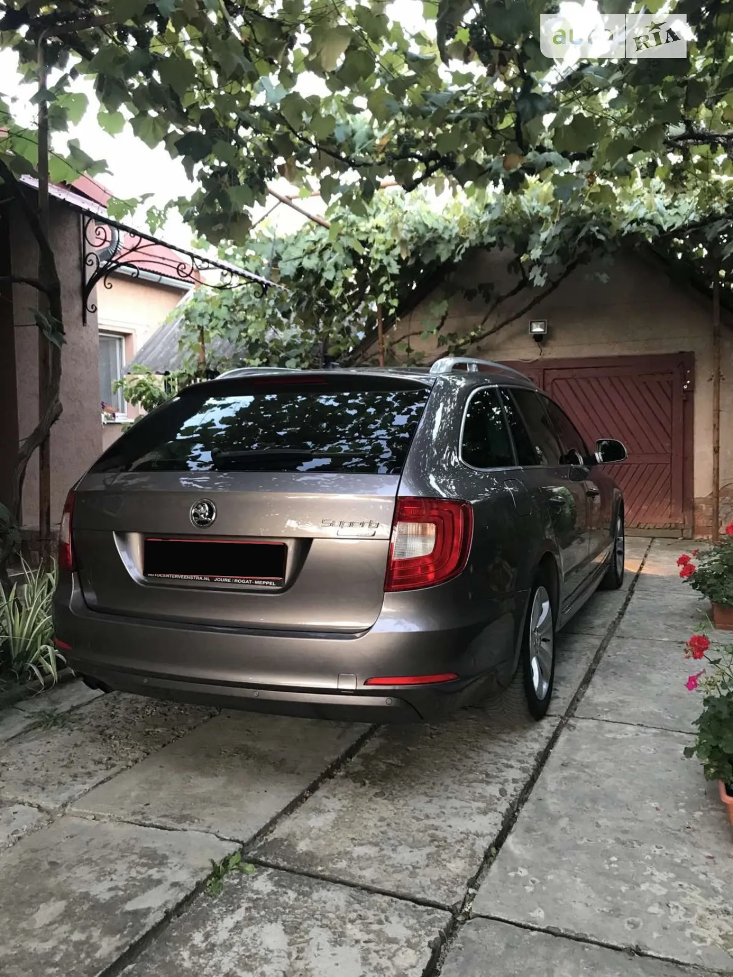 2010 Skoda Superb - мініатюра 13