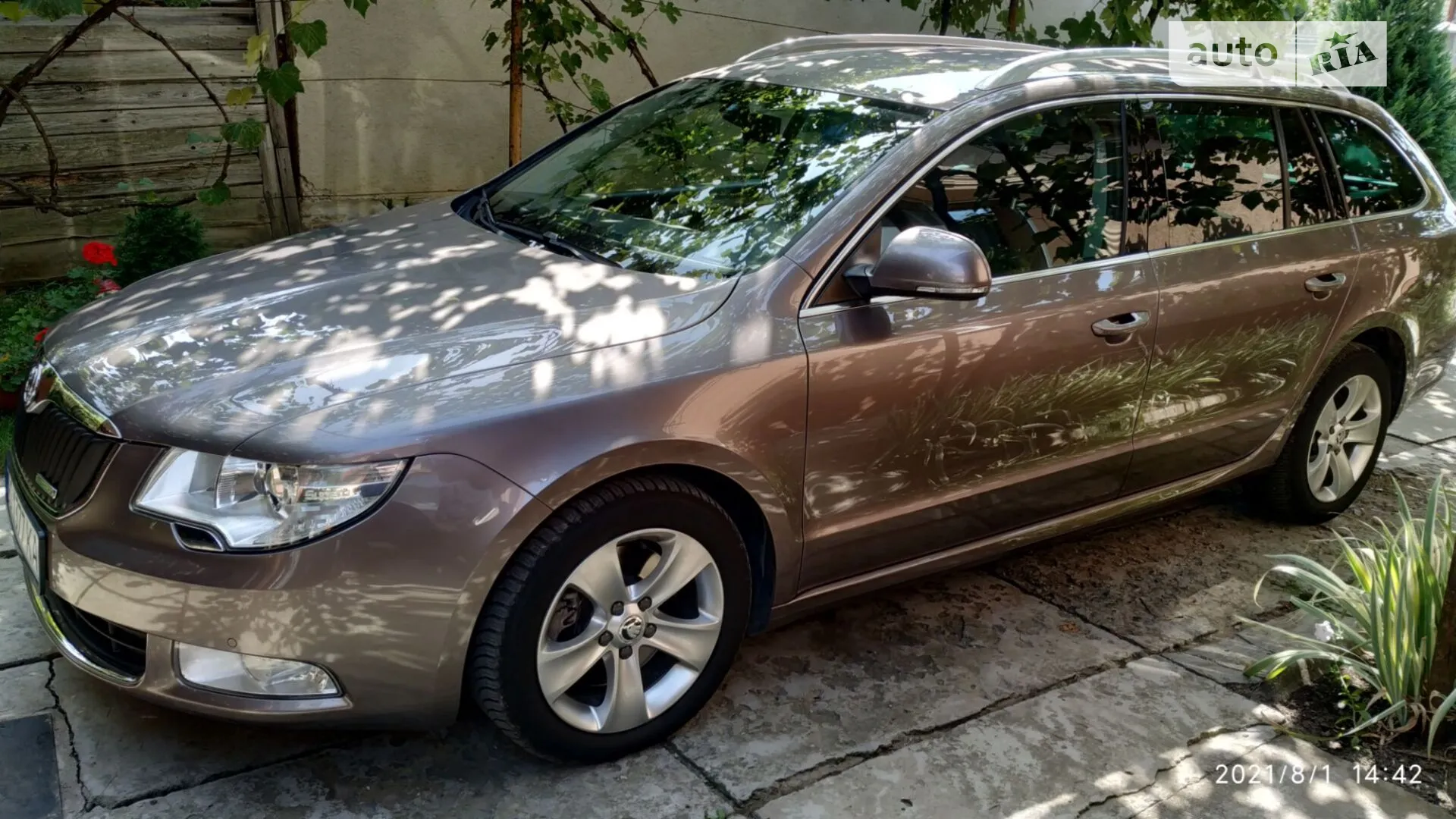 2010 Skoda Superb - мініатюра 12
