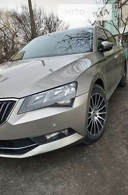 Ліфтбек Skoda Superb 2016 в Ізяславі