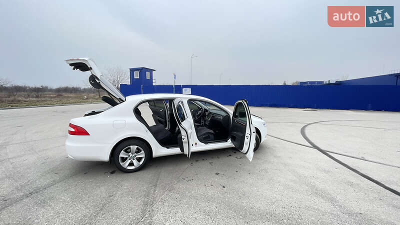 Ліфтбек Skoda Superb 2013 в Кропивницькому фото 12 Ліфтбек Skoda Superb 2013 в Кропивницькому