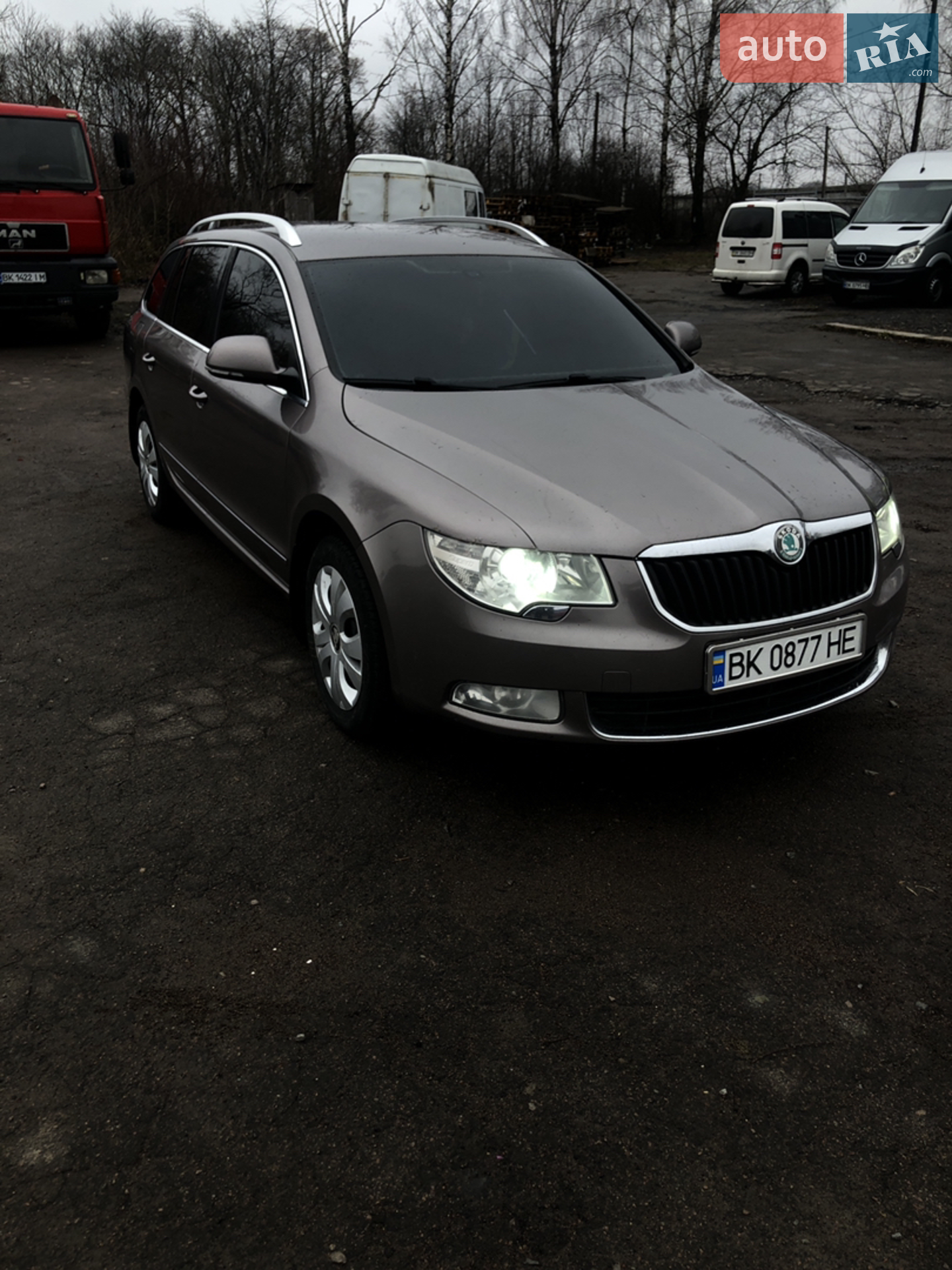 2010 Skoda Superb - мініатюра 16