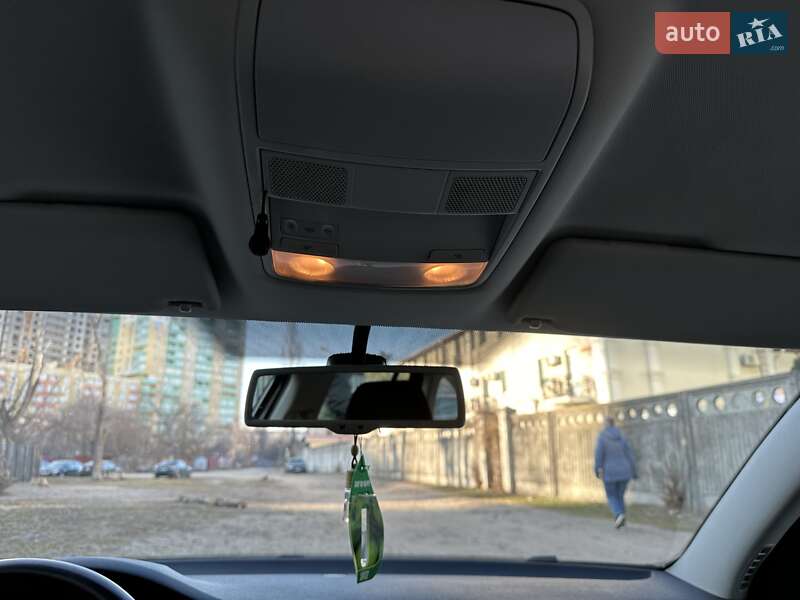 Универсал Skoda Superb 2010 в Киеве