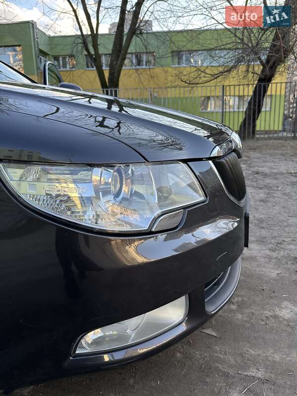 Универсал Skoda Superb 2010 в Киеве