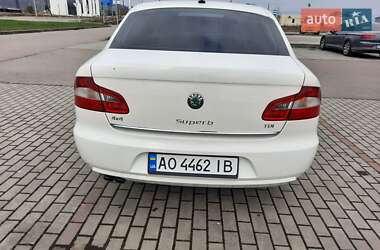 Лифтбек Skoda Superb 2011 в Хусте