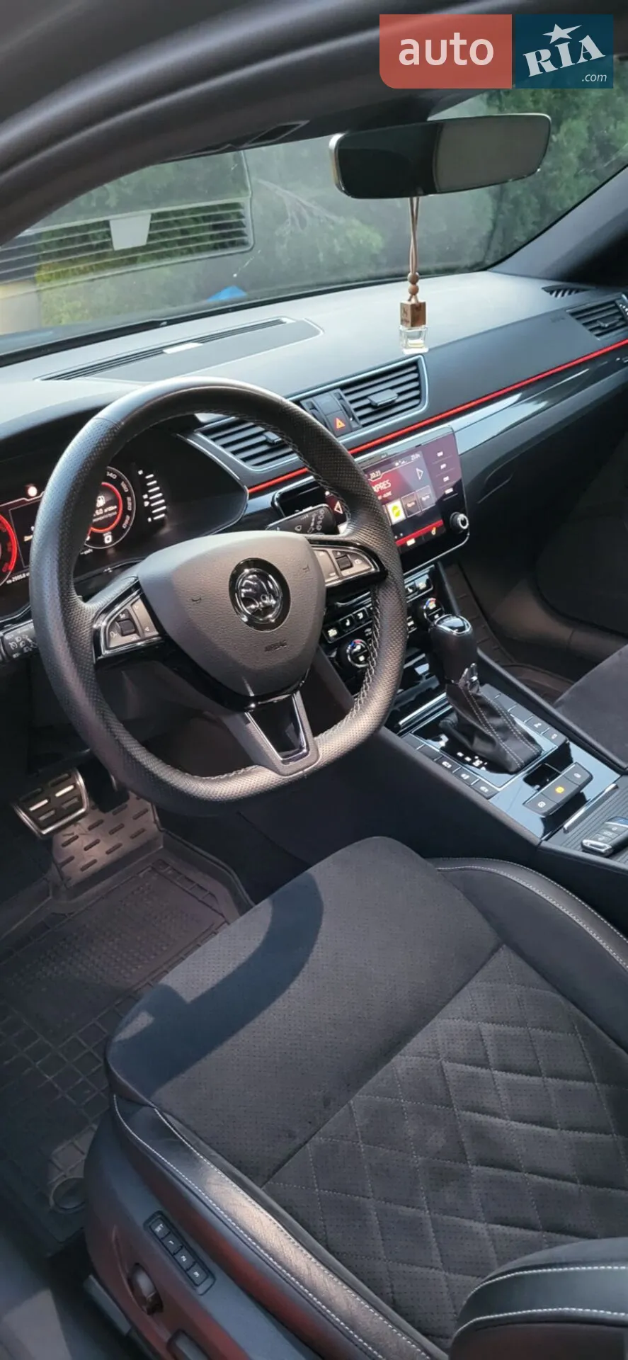 2019 Skoda Superb - мініатюра 9