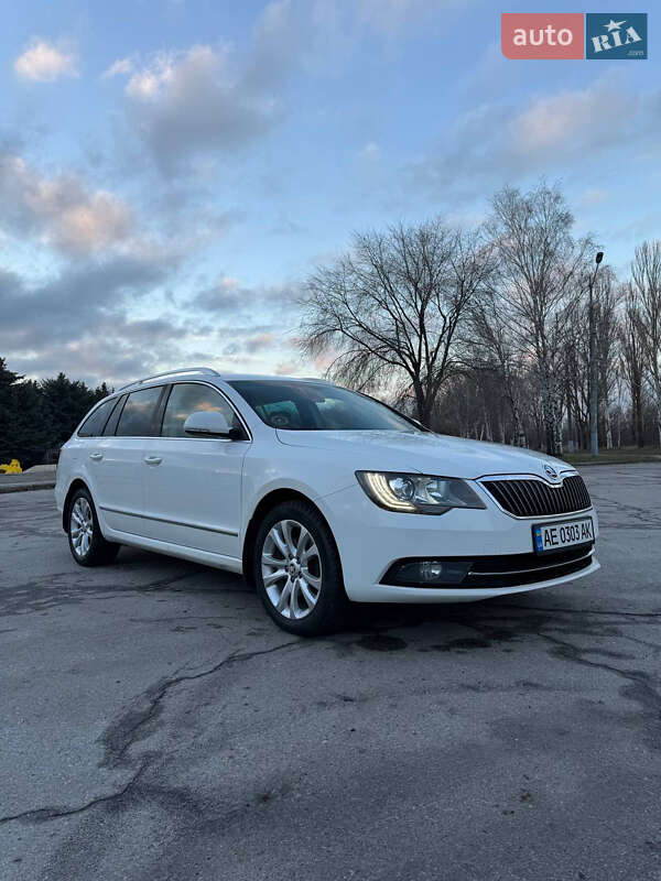 Универсал Skoda Superb 2014 в 