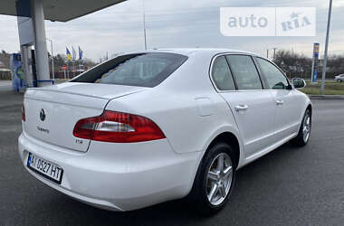 Лифтбек Skoda Superb 2011 в Смеле