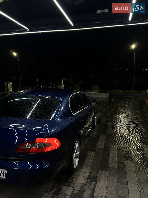 Лифтбек Skoda Superb 2012 в Ужгороде