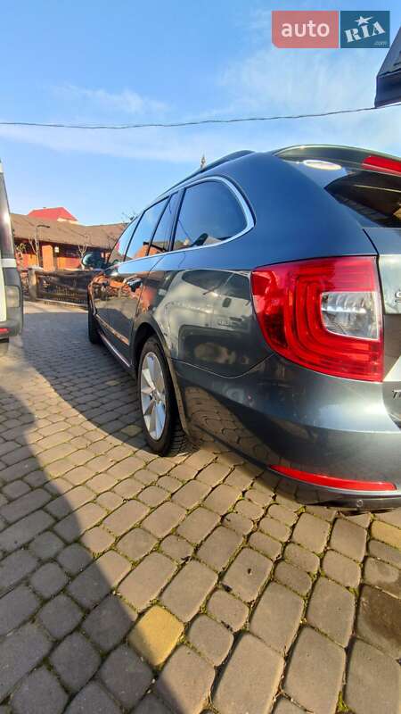 Универсал Skoda Superb 2015 в Надворной